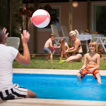 Maistra Camping Valkanela Mobile Homes Funtana