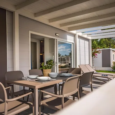 Prázdninový areál Maistra Valkanela Mobile Homes 4*