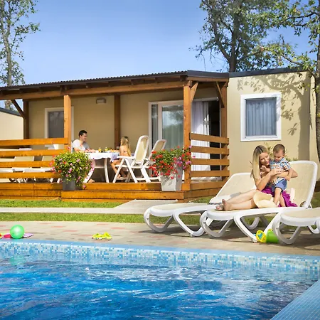Maistra Valkanela Mobile Homes Village de vacances 4*