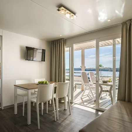 Maistra Valkanela Mobile Homes 4*