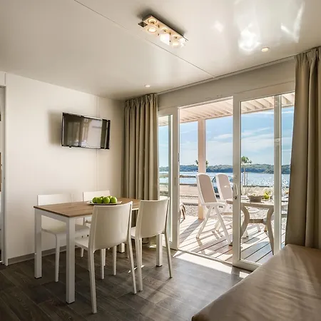 Parco vacanze Maistra Valkanela Mobile Homes 4*