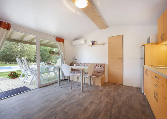 Maistra Valkanela Mobile Homes Semesterpark 4*